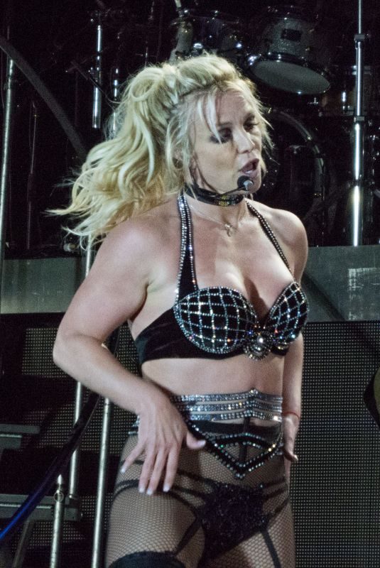 BRITNEY SPEARS Opens Her European Tour at Brighton Pride 08/04/2018