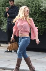 BRITNEY SPEARS Out and About in Paris 08/27/2018