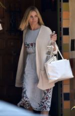 CAMERON DIAZ Sgopping at Whole Foods in Glendale 08/25/2018