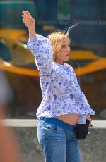 DIANE KRUGER Hailing a Taxi in New York 08/14/2018