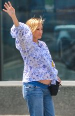DIANE KRUGER Hailing a Taxi in New York 08/14/2018