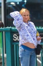 DIANE KRUGER Hailing a Taxi in New York 08/14/2018