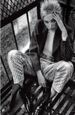 ELSA HOSK in Elle Magazine, Italy Septmeber 2018