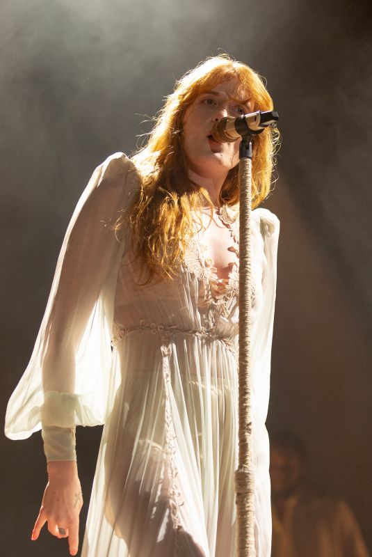 FLORENCE WELCH Performs at Outside Lands Music Festival in San Francisco 08/11/2018