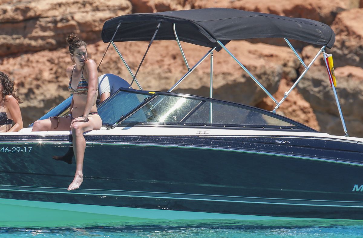 GARBINE MUGURUZA in Bikini at a Boat in Ibiza 06/08/2018.