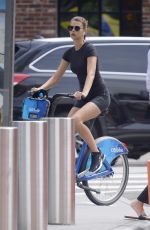 GEORGIA FOWLER Riding a Citibike in New York 08/19/2018