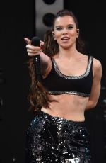 HAILEE STEINFELD Performs at 2018 Honda Civic Tour at Shoreline Smphitheatre 08/17/2018