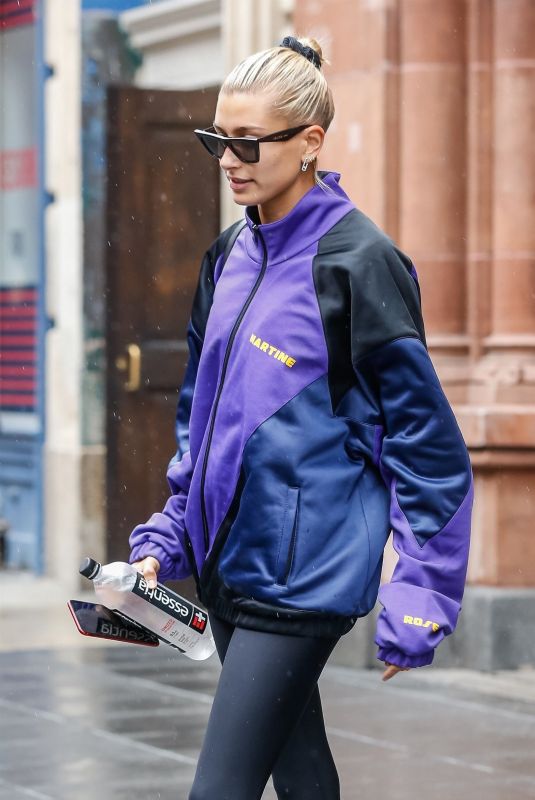 HAILEY BALDWIN Leaves Starbucks in New York 08/13/2018