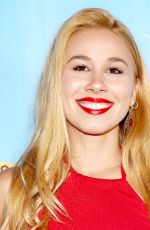 HALEY REINHART at Waitress National Tour at Hollywood Pantages Theatre 08/03/2018