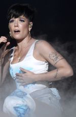 HALSEY Performs at Billboard Hot 100 Music Festival in New York 08/18/2018