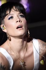 HALSEY Performs at Billboard Hot 100 Music Festival in New York 08/18/2018