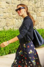 JENNIFER GARNER Arrives at a Church in Pacific Palisades 08/26/2018