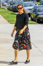 JENNIFER GARNER Arrives at a Church in Pacific Palisades 08/26/2018