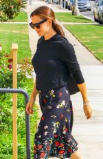 JENNIFER GARNER Arrives at a Church in Pacific Palisades 08/26/2018