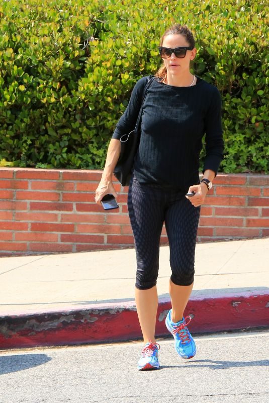 JENNIFER GARNER in Legging Heading to a Gym in Los Angeles 08/11/2018