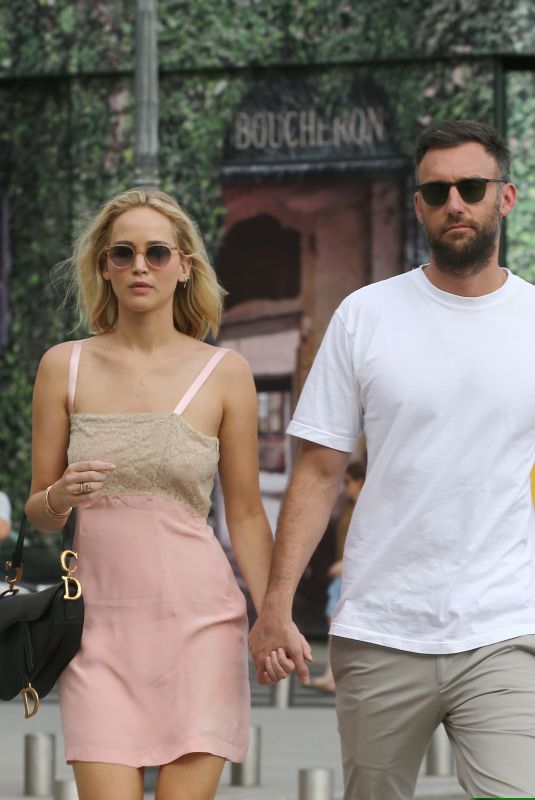 JENNIFER LAWRENCE and Cooke Maroney Out and About in Paris 08/08/2018
