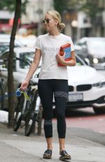 JENNIFER LAWRENCE Heading to Beauty Salon in New York 08/27/2018