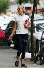 JENNIFER LAWRENCE Heading to Beauty Salon in New York 08/27/2018