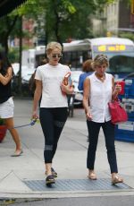 JENNIFER LAWRENCE Heading to Beauty Salon in New York 08/27/2018