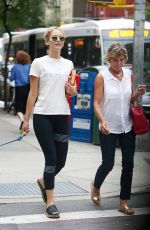 JENNIFER LAWRENCE Heading to Beauty Salon in New York 08/27/2018