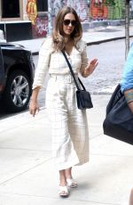 JESSICA ALBA Leaves People Live in New York 08/09/2018