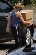 JULIA ROBERTS Leavs a Gym in Malibu 08/09/2018