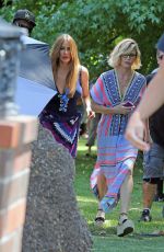 JULIE BOWEN and SOFIA VERGARA on the Set of Modern Family in Brentwood 08/16/2018