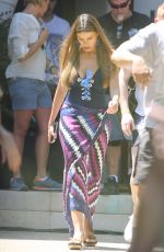 JULIE BOWEN and SOFIA VERGARA on the Set of Modern Family in Brentwood 08/16/2018