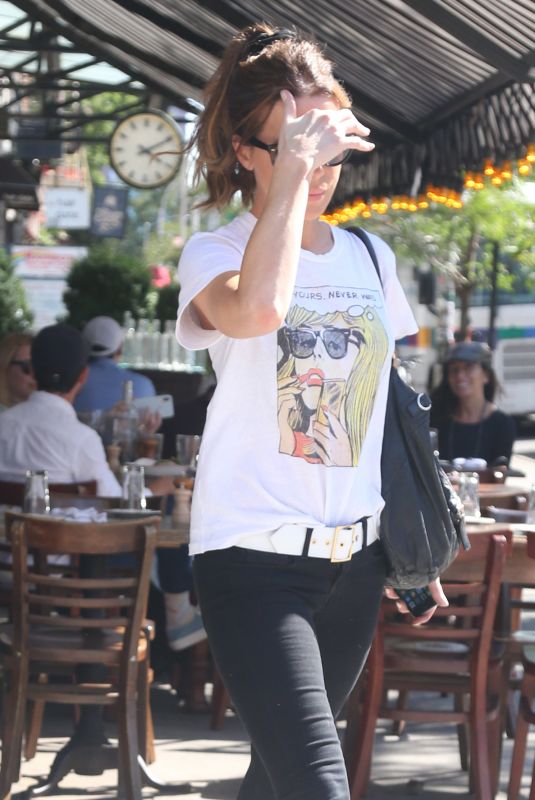 KATE BECKINSALE Out and About in New York 08/23/2018