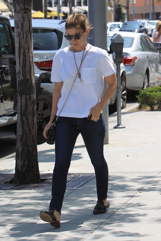 KATE MARA Out for Lunch at Cafe Gratitude in Beverly Hills 08/14/2018