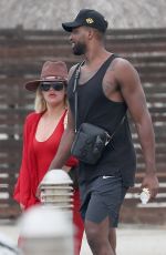 KHLOE KARDASHIAN on Vacation in Mexico 08/14/2018
