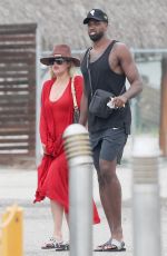 KHLOE KARDASHIAN on Vacation in Mexico 08/14/2018