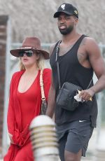 KHLOE KARDASHIAN on Vacation in Mexico 08/14/2018