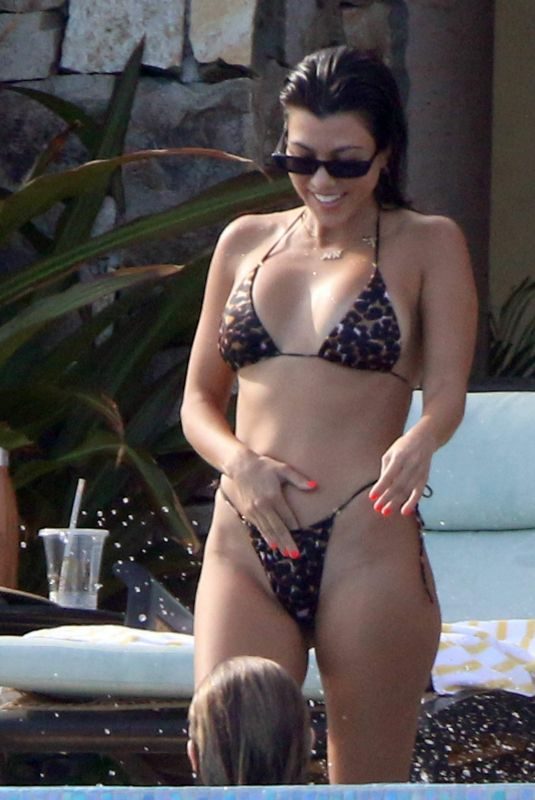 KOURTNEY KARDASHIAN in Bikini in Mexico 08/23/2018