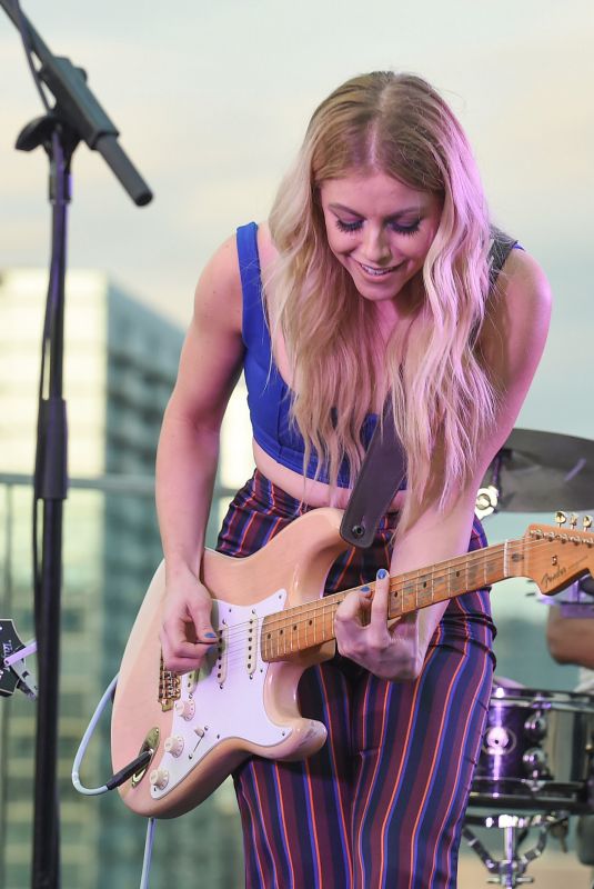 LINDSAY ELL Performs at BFI Rooftop on the Row in Nashville 08/21/2018