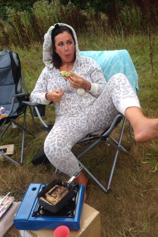 LISA APPLETON Frced to Live in Tree House in Wolverhampton 08/14/2018