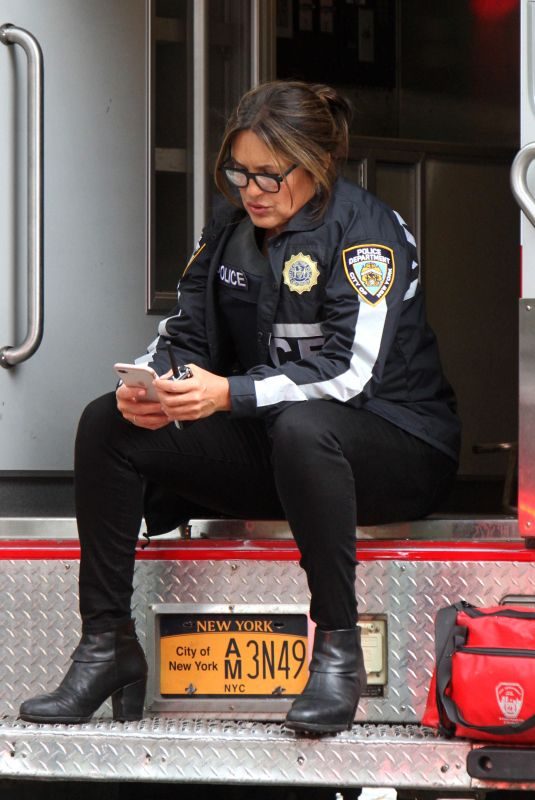 MARISKA HARGITAY on set of Law and Order: SVU in New York 08/23/2018