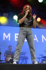 MELANIE CHISHOLM Performs at Big Feastival 2018 in Cotswolds 08/26/2018