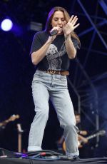MELANIE CHISHOLM Performs at Big Feastival 2018 in Cotswolds 08/26/2018