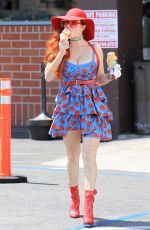 PHOEBE PRICE Grabbing Two Ice Cream Cones in Beverly Hills 08/16/2018