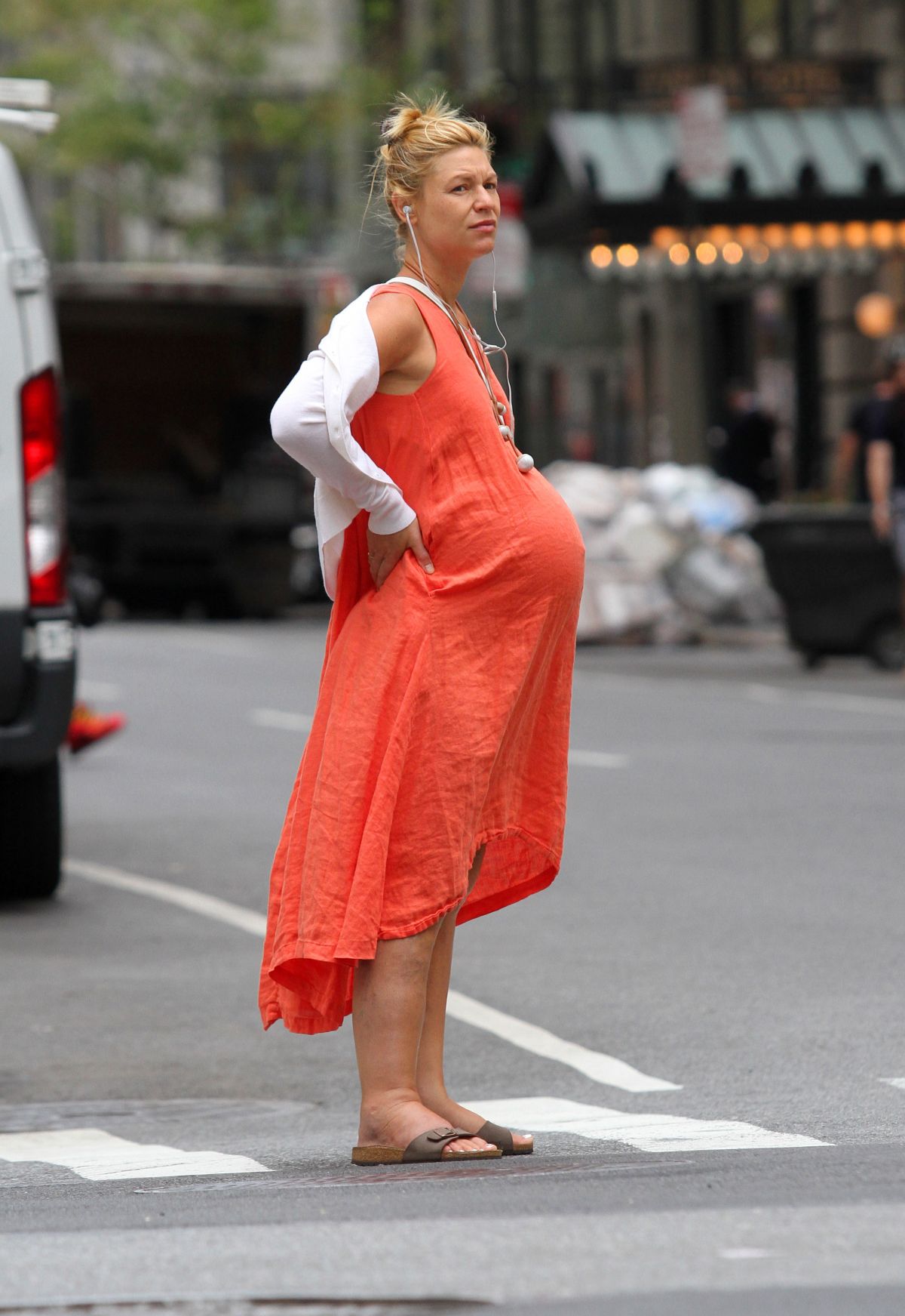 Pregnant CLAIRE DANES Out and About in New York 08/20/2018.