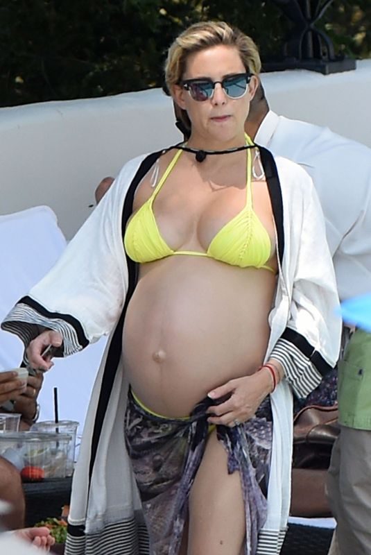 Pregnant KATE HUDSON in Bikini at a Pool in Ojai 07/28/2018