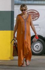 Pregnant KATE HUDSON Out Shopping in Santa Monica 08/10/2018