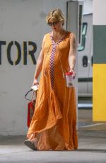 Pregnant KATE HUDSON Out Shopping in Santa Monica 08/10/2018