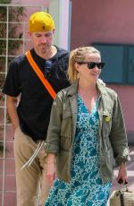 REESE WITHERSPOON and Jim Toth Out for Lunch in Los Angeles 08/05/2018