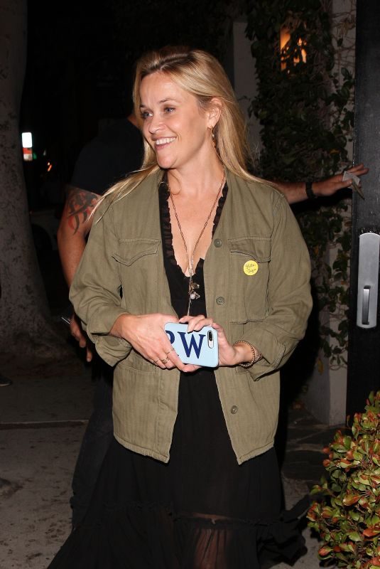 REESE WITHERSPOON at Lucques Restaurant in Hollywood 08/10/2018