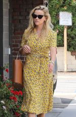 REESE WITHERSPOON Out and About in Pacific Palisades 08/20/2018