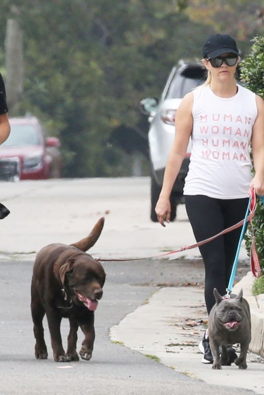 REESE WITHERSPOON Walks Her Dogs Out in Los Angeles 08/18/2018