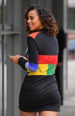 ROCHELLE HUMES Arrives at Grand Central in Manchester 08/14/2018