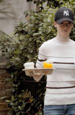 ROSE LESLIE Getting a Coffee and Breakfast in London 08/13/2018